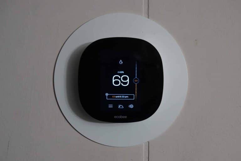 smart-thermostat-hvac-hendrixair-scaled-1-768×512